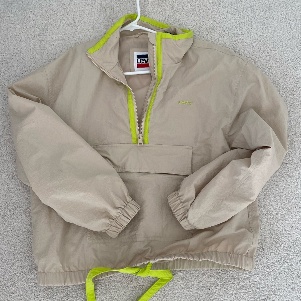 Levi’s windbreaker pullover Size M
